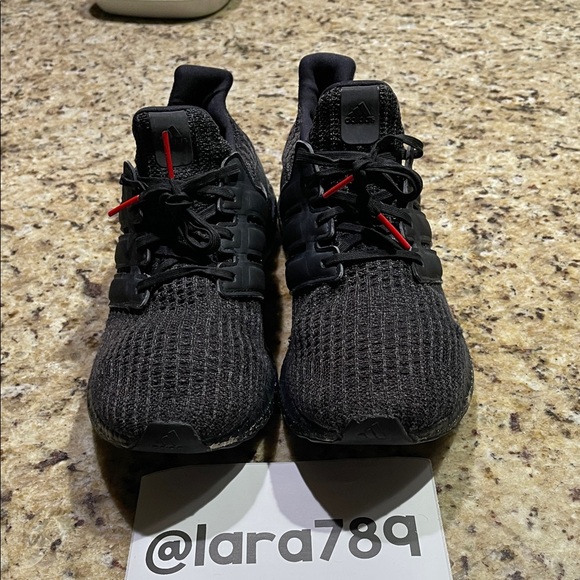 Adidas UltraBoost 4.0 - Picture 1 of 11